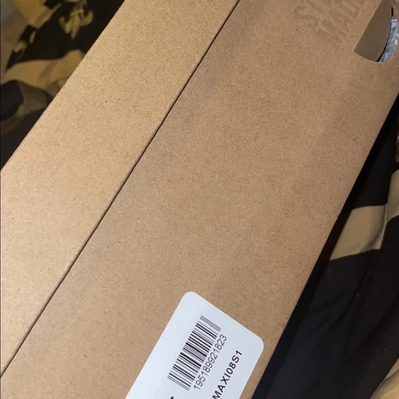 Size 9, Steve Madden maximum blush shoes. Never worn! - Picture 3 of 3